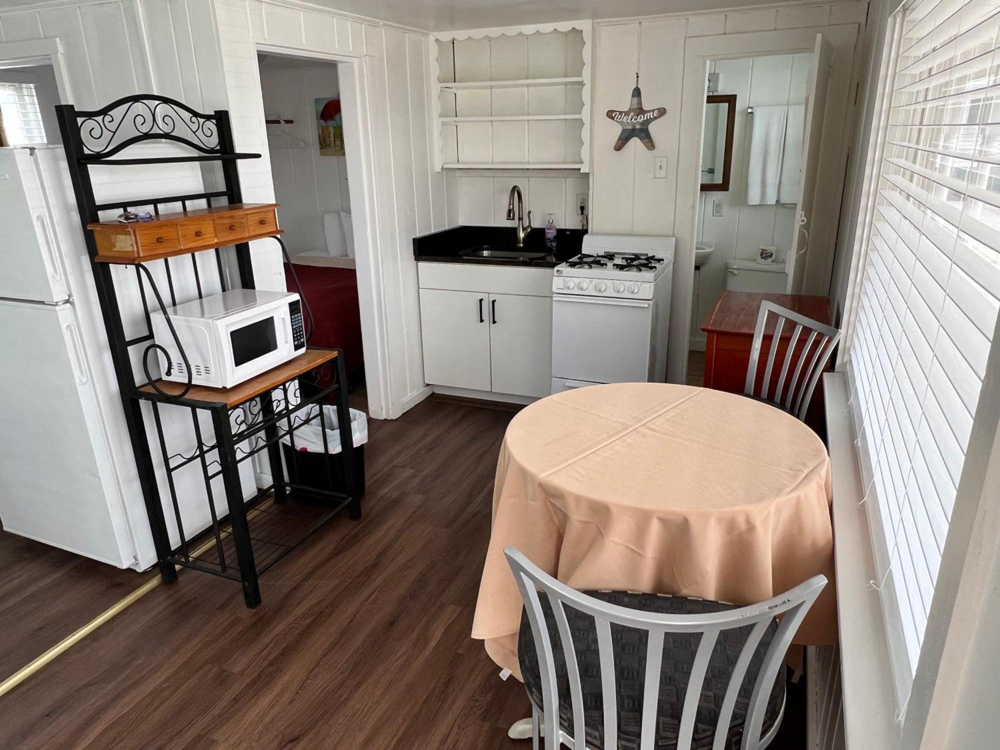 Nautical Beach Properties 汉普顿 外观 照片